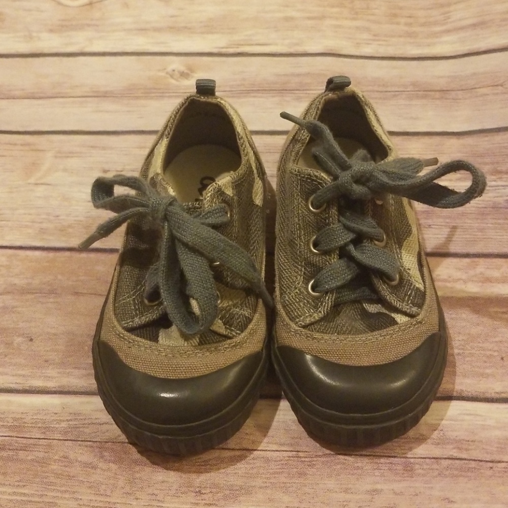 Old Navy Camo Sneakers - Picture 2 of 4